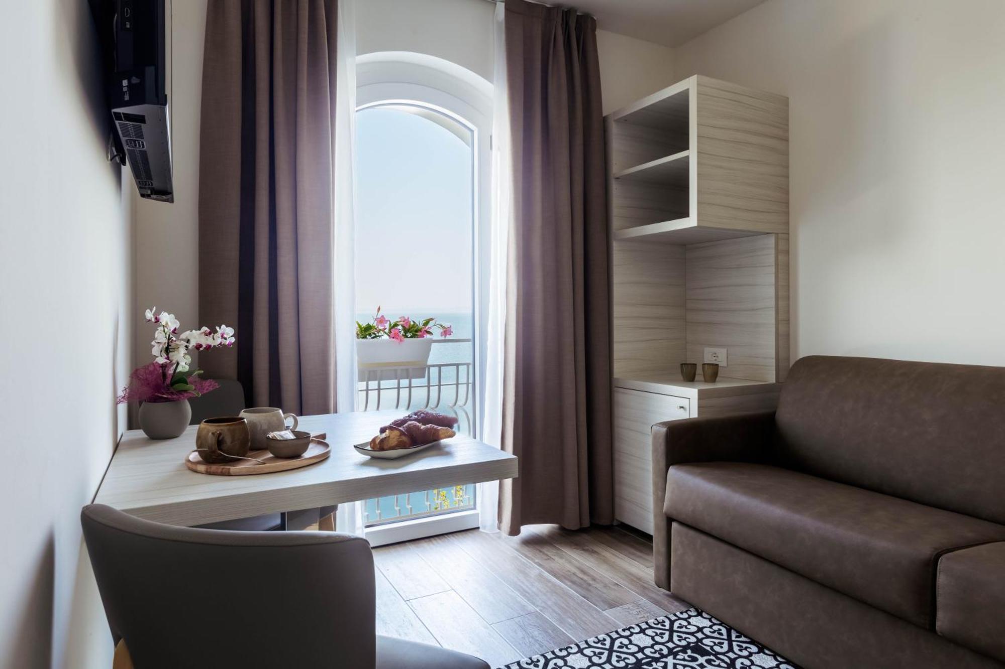 Hotel Giardinetto Garda  Luaran gambar